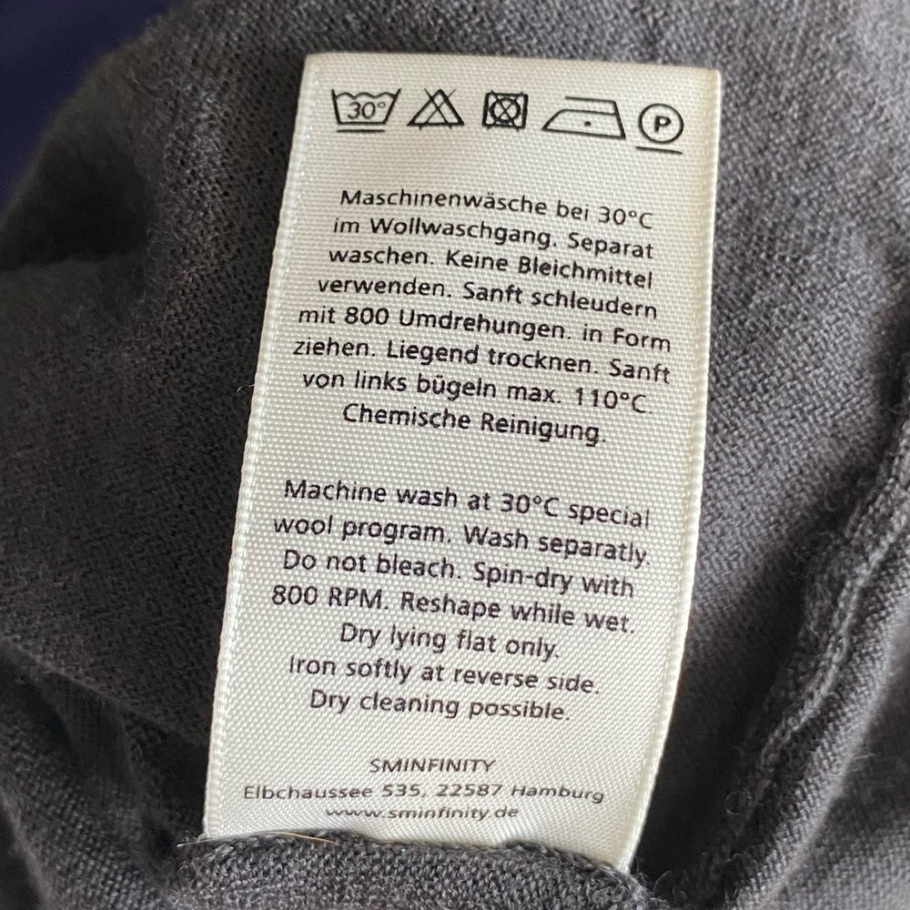 Sminfinity Short Sleeved Textured Gray Wool Sweater Tee, Small - Picture 13 of 13